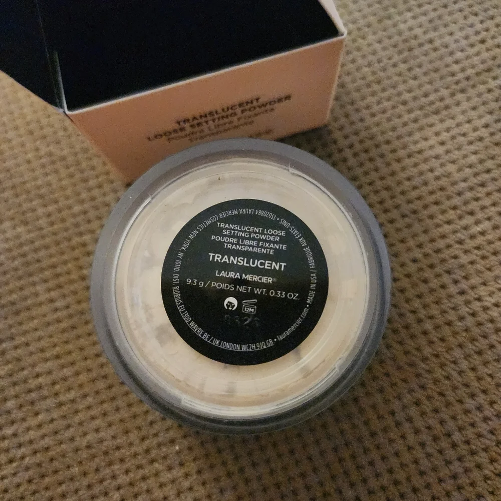 Laura Mercier Loose Setting Powder Translucent .33oz